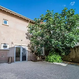 https://la-maison-gratte-ciel-studio-villeurbanne-jardin.hotels-rhonealpes.com